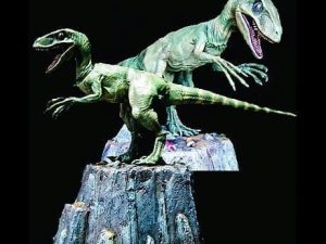 DINO300- Velociraptor on Stand