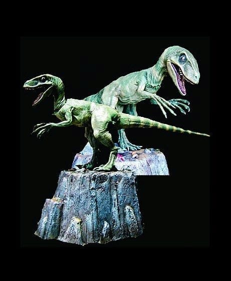 DINO300-Velociraptor-on-Stand-461x560