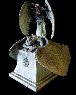 GRY302- Animated Weeping Angel Monument