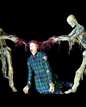 SKEL105- Skelly Tug-O-War