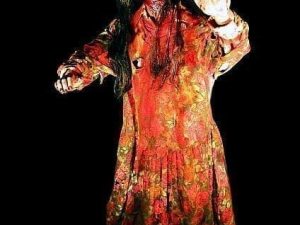 ZMB701- Female Zombiette