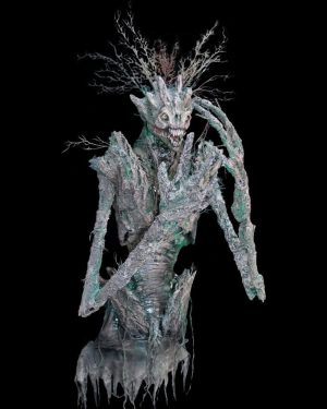 TREE201- Witcherwood Tree Hugger