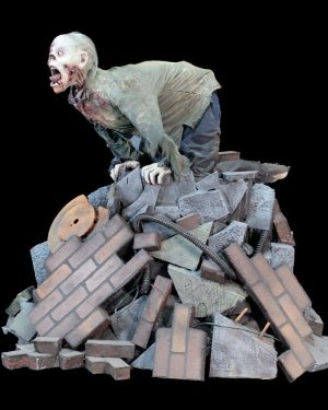 ZMB506- Zombie Panner on Junk Pile