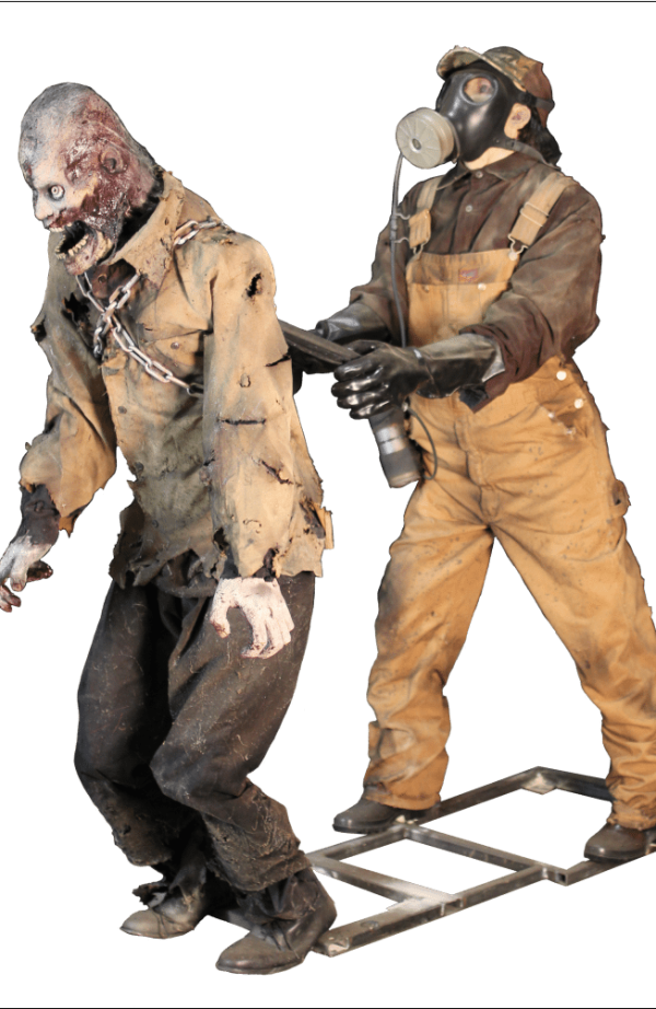 SITE PHOTO - ZMB800 Zombie Hunter w Animated Rabid Zombie 2